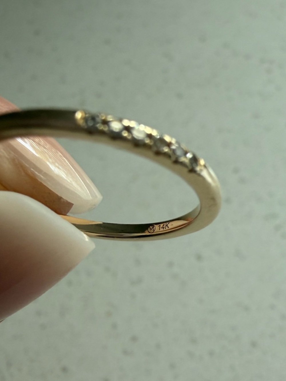 Diamonds Line Ring - 14K Yellow Gold size 6 - Picture 3 of 5